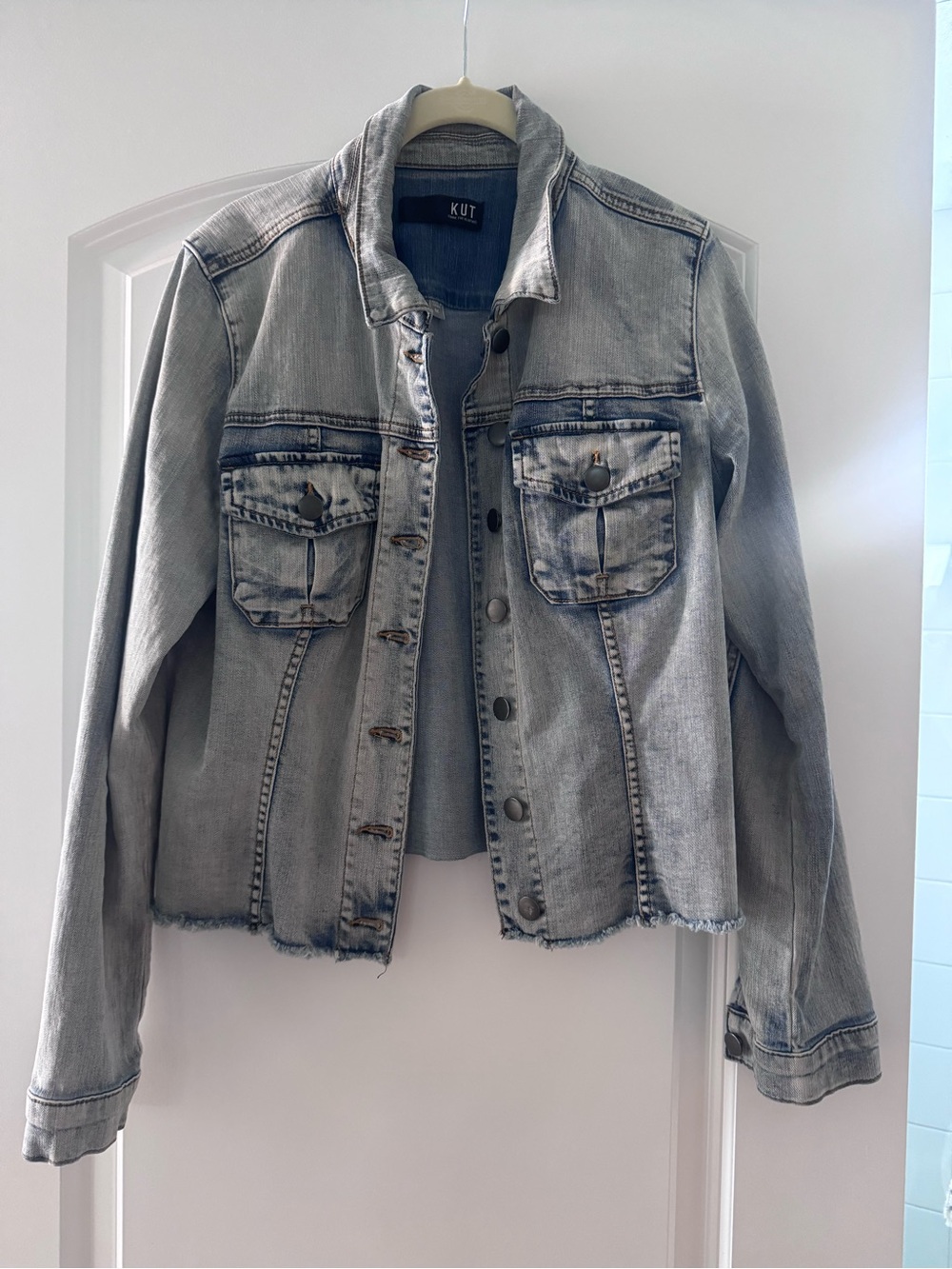 Kut from the Kloth Kara Denim Jacket - Picture 2 of 4